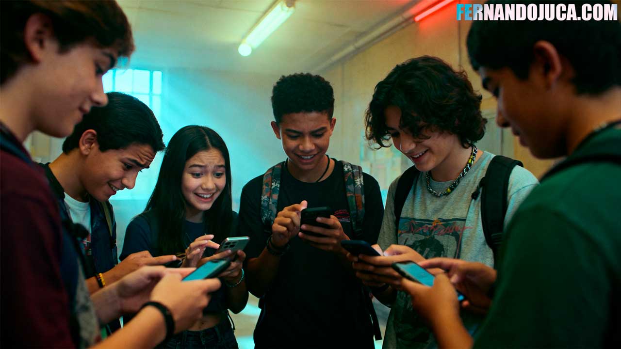 El móvil y los adolescentes en 2026: problema y herramienta clave